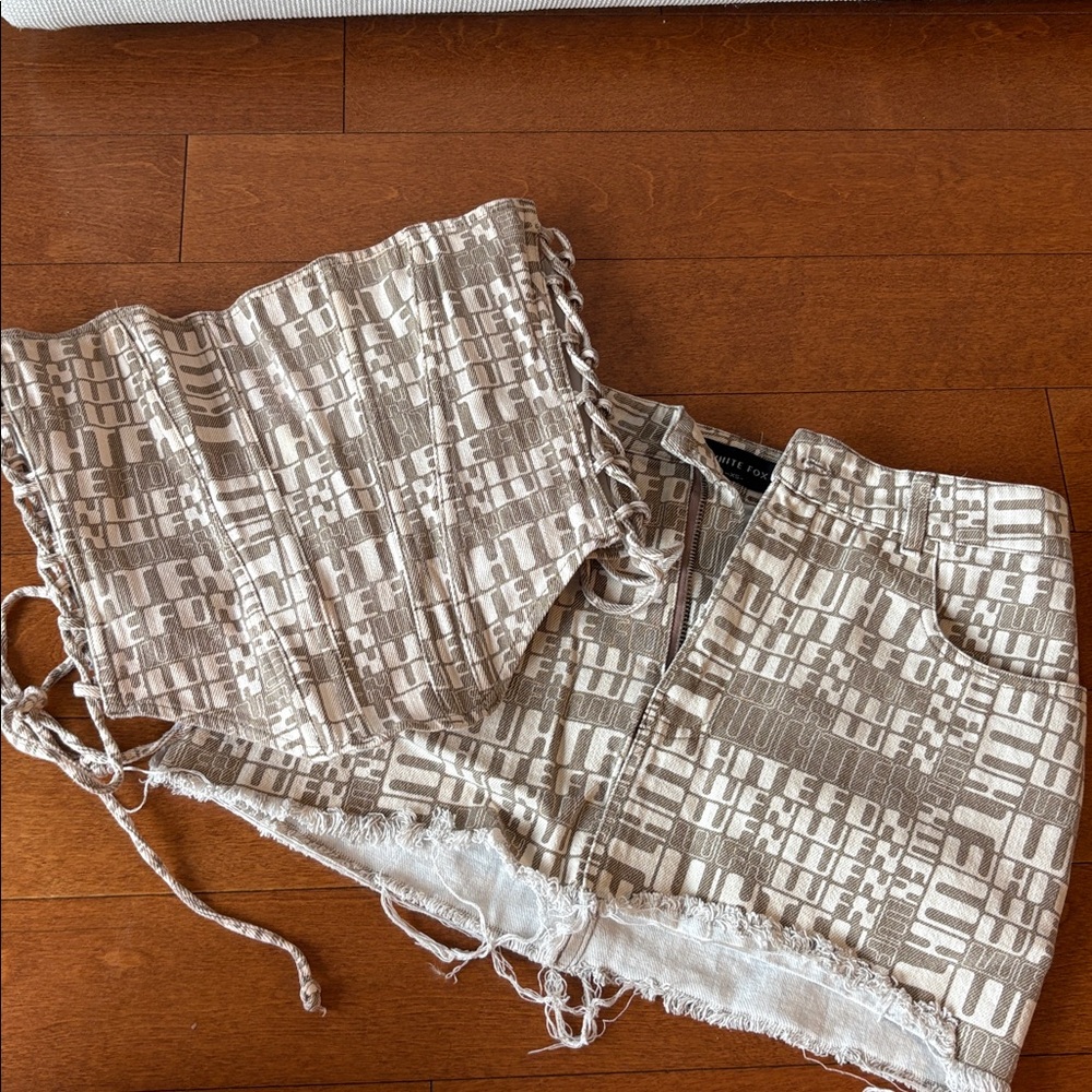 WHITEFOX Beige and White Lace-Up Corset and Shorts Set